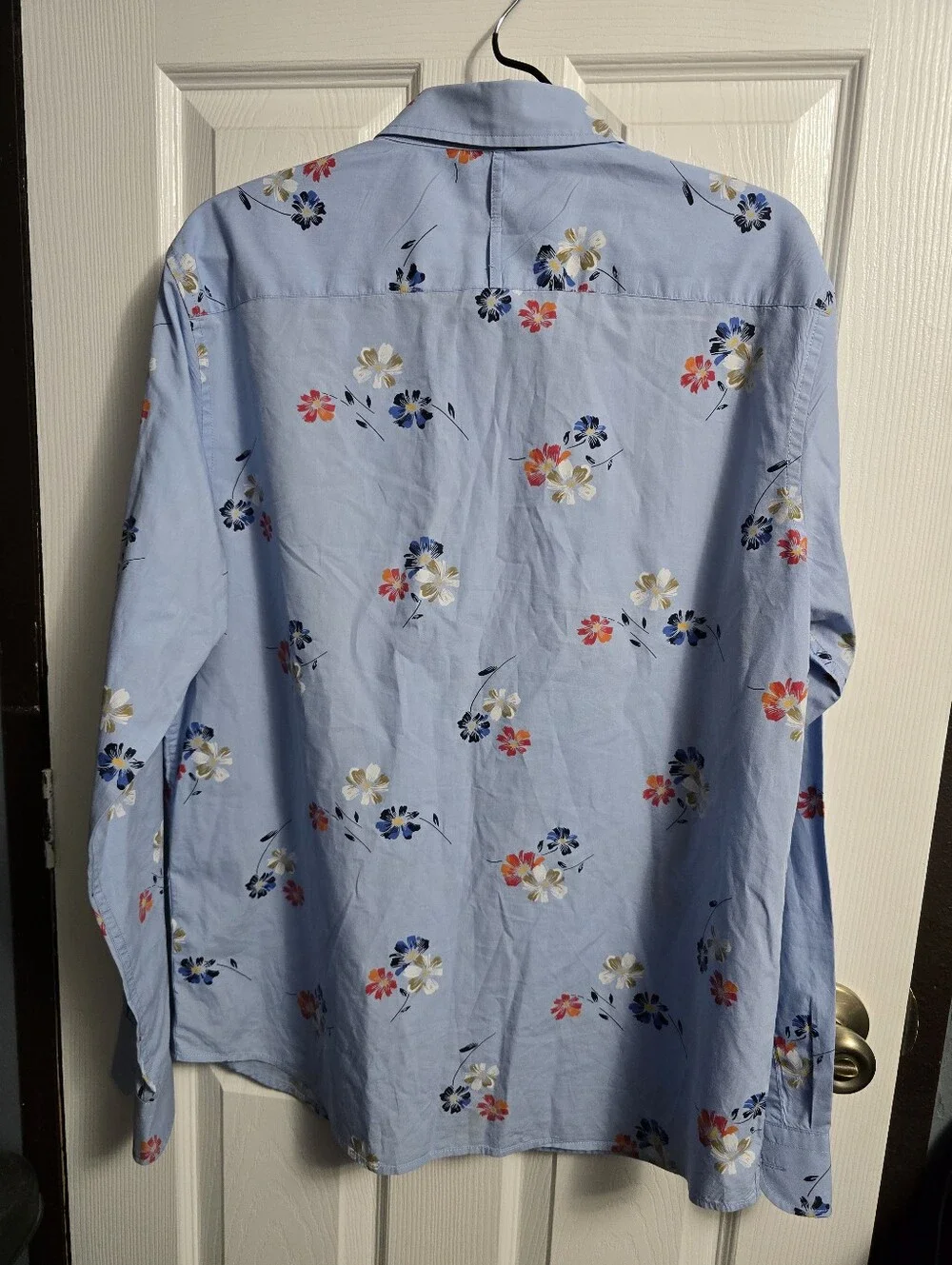 Banana Republic Light Blue Floral Button-Down Shirt